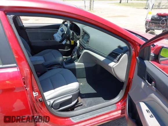 2017 Hyundai Elantra SE с VIN 5NPD84LF3HH070009, выставлен на аукционе IAAI как лот 42812230 с пробегом 132 941 миль миль и . История ставок и продаж доступна на DreamBid. Изображение 5.