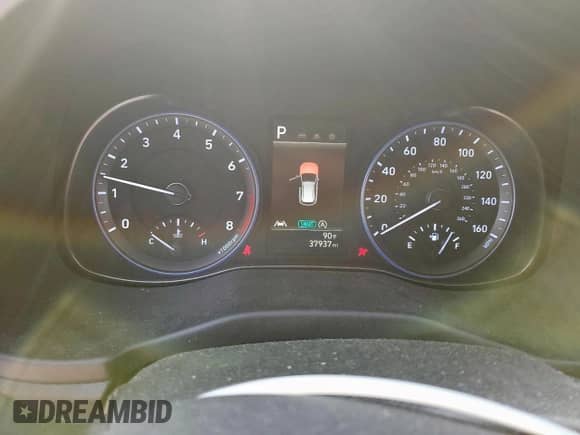 2022 Hyundai Kona SE z VIN KM8K22AB6NU765739, wystawiony jako Copart lot #69652685 z przebiegiem 37 937 mil mil oraz Czysty tytuł • Clean title. Historia ofert i sprzedaży dostępna na DreamBid. Obrazek 9.