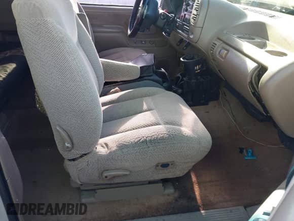 1996 Chevrolet Silverado 2500 с VIN 1GCGC29R1TE267156, выставлен на аукционе IAAI как лот 42051235 с пробегом Не указан миль и . История ставок и продаж доступна на DreamBid. Изображение 5.