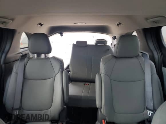 2025 Toyota Sienna XLE with VIN 5TDJSKFCXSS201688, listed as a Copart auction lot 71071035 with 371 mi miles and Salvage title. Bid and sale history available at DreamBid. Image 10.