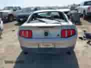 2010 Ford Mustang GT с VIN 1ZVBP8CH7A5142027, выставлен на аукционе IAAI как лот 41719292 с пробегом Не указан миль и . История ставок и продаж доступна на DreamBid. Изображение 17.