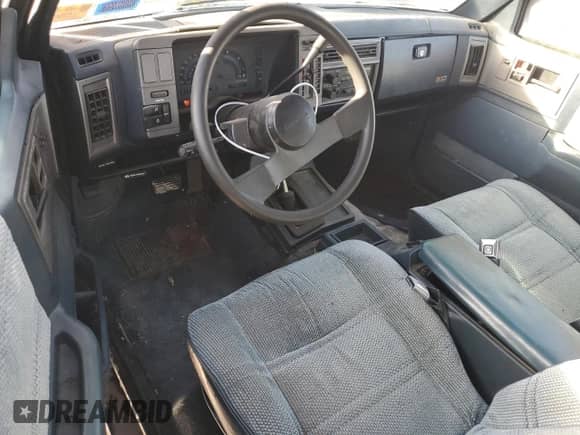 1989 Chevrolet Blazer with VIN 1GNCT18Z8K8198044, listed as a Copart auction lot 79888524 with 89,659 mi miles and Clean title. Bid and sale history available at DreamBid. Image 8.