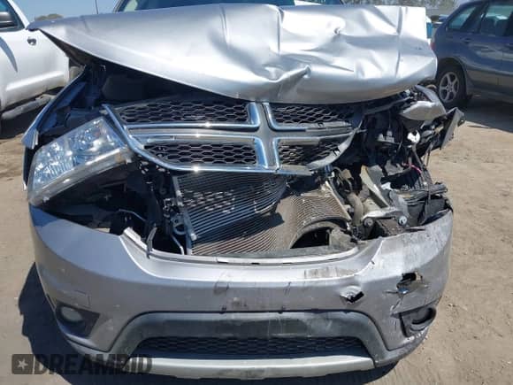 2019 Dodge Journey SE with VIN 3C4PDCBG0KT798004, listed as a IAAI auction lot 43012657 with 74,633 mi miles and . Bid and sale history available at DreamBid. Image 6.