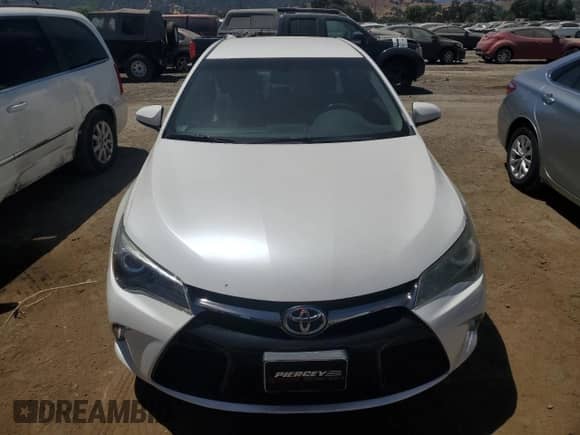 2015 Toyota Camry SE z VIN 4T1BF1FK6FU901540, wystawiony jako Copart lot #67824065 z przebiegiem 120 485 mil mil oraz Szkoda całkowita • Salvage title. Historia ofert i sprzedaży dostępna na DreamBid. Obrazek 5.