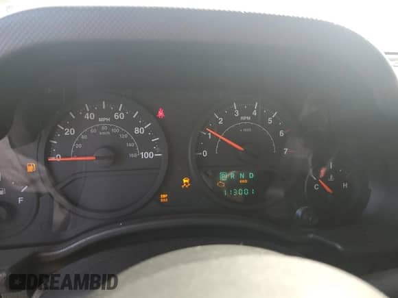2007 Jeep Wrangler X с VIN 1J4FA24117L217338, выставлен на аукционе Copart как лот 84037325 с пробегом 113 001 миль миль и Списание • Salvage title. История ставок и продаж доступна на DreamBid. Изображение 9.
