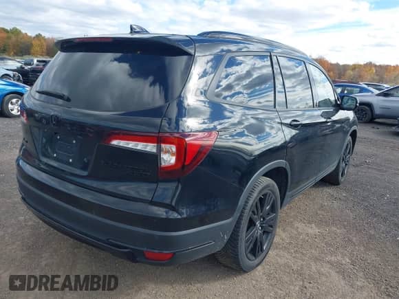 2020 Honda Pilot Black Edition z VIN 5FNYF6H77LB039745, wystawiony jako IAAI lot #43303557 z przebiegiem 105 436 mil mil oraz . Historia ofert i sprzedaży dostępna na DreamBid. Obrazek 4.