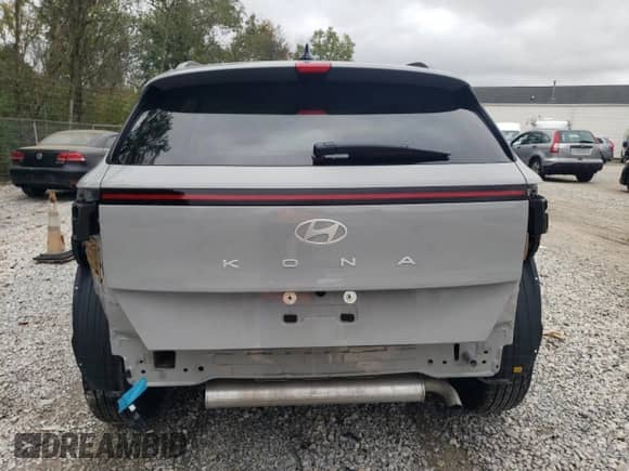 2024 Hyundai Kona SEL z VIN KM8HB3AB6RU071154, wystawiony jako Copart lot #73182724 z przebiegiem 8 906 mil mil oraz Szkoda całkowita • Salvage title. Historia ofert i sprzedaży dostępna na DreamBid. Obrazek 6.