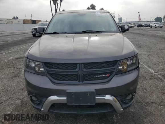 2018 Dodge Journey Crossroad z VIN 3C4PDCGB7JT327799, wystawiony jako Copart lot #67960955 z przebiegiem 109 049 mil mil oraz Szkoda całkowita • Salvage title. Historia ofert i sprzedaży dostępna na DreamBid. Obrazek 5.