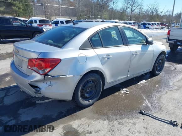 2013 Chevrolet Cruze LS с VIN 1G1PB5SH5D7102568, выставлен на аукционе IAAI как лот 41630178 с пробегом 167 318 миль миль и . История ставок и продаж доступна на DreamBid. Изображение 4.