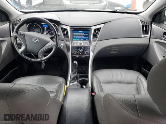 2013 Hyundai Sonata Limited with VIN KMHEC4A40DA092549, listed as a Copart auction lot 86070115 with 197,662 mi miles and Salvage title. Bid and sale history available at DreamBid. Image 8.