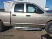 2003 Dodge 2500 ST z VIN 3D7KA28683G798828, wystawiony jako IAAI lot #41916912 z przebiegiem 148 284 mil mil oraz . Historia ofert i sprzedaży dostępna na DreamBid. Obrazek 13.