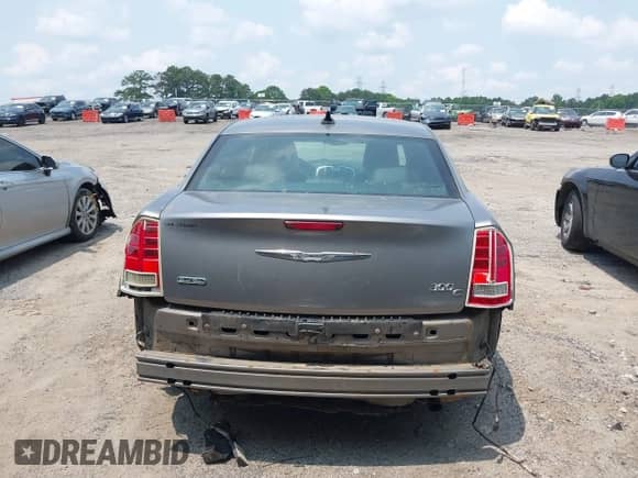 2011 Chrysler 300 C с VIN 2C3CA6CT2BH559684, выставлен на аукционе IAAI как лот 42399479 с пробегом 248 234 миль миль и . История ставок и продаж доступна на DreamBid. Изображение 17.