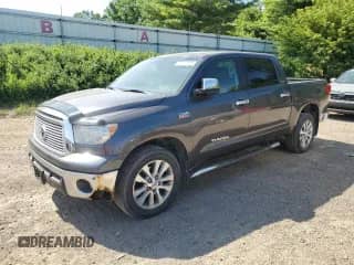 2013 Toyota Tundra Limited z VIN 5TFHY5F12DX296354, wystawiony jako Copart lot #65672815 z przebiegiem 197 908 mil mil oraz Czysty tytuł • Clean title. Historia ofert i sprzedaży dostępna na DreamBid. Obrazek 1.