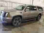 2013 Cadillac Escalade ESV Luxury с VIN 1GYS4HEF6DR319584, выставлен на аукционе Copart как лот 64249015 с пробегом 166 223 миль миль и Списание • Salvage title. История ставок и продаж доступна на DreamBid. Изображение 1.