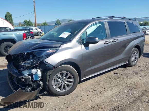 2024 Toyota Sienna LE with VIN 5TDKSKFC5RS138725, listed as a IAAI auction lot 42965759 with 14,337 mi miles and . Bid and sale history available at DreamBid. Image 18.