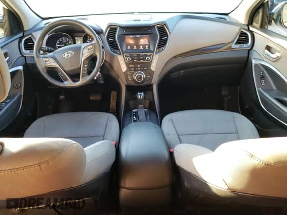 2017 Hyundai Santa Fe 2.4L с VIN 5XYZU3LB3HG433747, выставлен на аукционе Copart как лот 71958585 с пробегом 150 077 миль миль и Списание • Salvage title. История ставок и продаж доступна на DreamBid. Изображение 8.