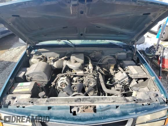 1998 GMC Sierra 1500 z VIN 1GTEC14M1WZ510653, wystawiony jako Copart lot #46268765 z przebiegiem 177 385 mil mil oraz Szkoda całkowita • Salvage title. Historia ofert i sprzedaży dostępna na DreamBid. Obrazek 11.
