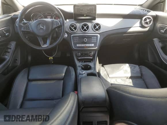 2018 Mercedes-Benz CLA 250 с VIN WDDSJ4EB5JN677109, выставлен на аукционе Copart как лот 80906945 с пробегом 99 942 миль миль и Списание • Salvage title. История ставок и продаж доступна на DreamBid. Изображение 8.