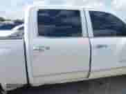 2017 Chevrolet Silverado 1500 LTZ z VIN 3GCUKSEJ8HG153838, wystawiony jako IAAI lot #42899717 z przebiegiem 188 513 mil mil oraz . Historia ofert i sprzedaży dostępna na DreamBid. Obrazek 13.