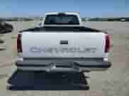 2000 Chevrolet Silverado 3500 z VIN 1GCGC34R9YR207610, wystawiony jako Copart lot #56242995 z przebiegiem 132 705 mil mil oraz Szkoda całkowita • Salvage title. Historia ofert i sprzedaży dostępna na DreamBid. Obrazek 6.