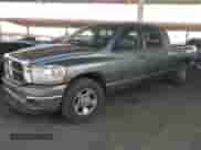 2006 Dodge 1500 SLT z VIN 3D7KR19D56G198837, wystawiony jako IAAI lot #42621383 z przebiegiem 193 803 mil mil oraz . Historia ofert i sprzedaży dostępna na DreamBid. Obrazek 2.