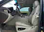 2016 Cadillac Escalade ESV Luxury Collection с VIN 1GYS3HKJ1GR244616, выставлен на аукционе Copart как лот 63190195 с пробегом 136 422 миль миль и Списание • Salvage title. История ставок и продаж доступна на DreamBid. Изображение 7.