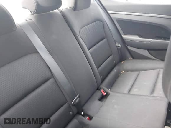 2017 Hyundai Elantra SE z VIN KMHD84LF7HU274345, wystawiony jako IAAI lot #42665155 z przebiegiem 120 284 mil mil oraz . Historia ofert i sprzedaży dostępna na DreamBid. Obrazek 8.