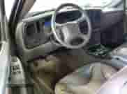 2002 GMC Sierra 1500 Denali z VIN 2GTFK69U021173036, wystawiony jako Copart lot #51416215 z przebiegiem 316 034 mil mil oraz Szkoda całkowita • Salvage title. Historia ofert i sprzedaży dostępna na DreamBid. Obrazek 8.