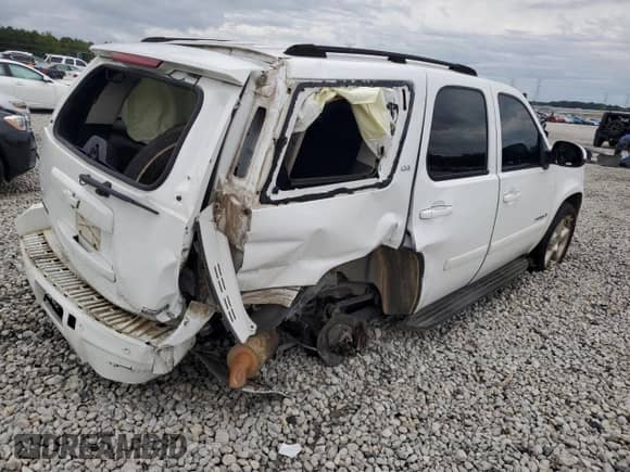 2007 Chevrolet Tahoe LT with VIN 1GNFC13057R296116, listed as a Copart auction lot 83789915 with 269,669 mi miles and Salvage title. Bid and sale history available at DreamBid. Image 3.