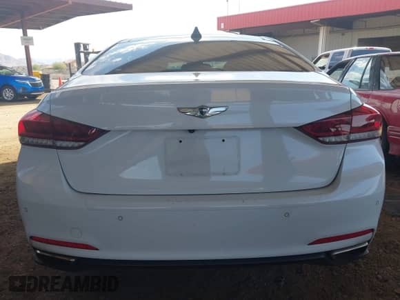 2015 Hyundai Genesis 3.8L with VIN KMHGN4JE3FU015302, listed as a IAAI auction lot 42923519 with 123,570 mi miles and . Bid and sale history available at DreamBid. Image 16.