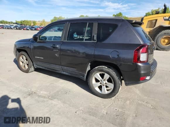 2017 Jeep Compass Sport z VIN 1C4NJDBB6HD105784, wystawiony jako Copart lot #81877555 z przebiegiem 120 813 mil mil oraz Szkoda całkowita • Salvage title. Historia ofert i sprzedaży dostępna na DreamBid. Obrazek 2.