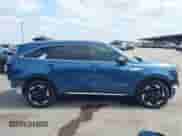 2025 Kia Sorento SX Prestige with VIN KNDRKDJG0S5326195, listed as a IAAI auction lot 42029573 with 4,296 mi miles and . Bid and sale history available at DreamBid. Image 14.