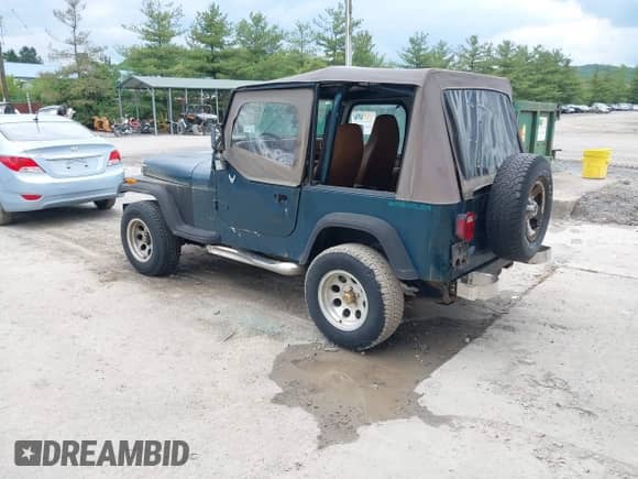1995 Jeep Wrangler S с VIN 1J4FY19P1SP249453, выставлен на аукционе IAAI как лот 42379722 с пробегом 160 066 миль миль и . История ставок и продаж доступна на DreamBid. Изображение 3.