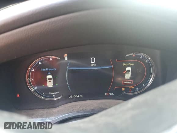 2017 Cadillac Escalade ESV Premium Luxury с VIN 1GYS4JKJ0HR194765, выставлен на аукционе Copart как лот 67093875 с пробегом 251 084 миль миль и Чистый • Clean title. История ставок и продаж доступна на DreamBid. Изображение 9.