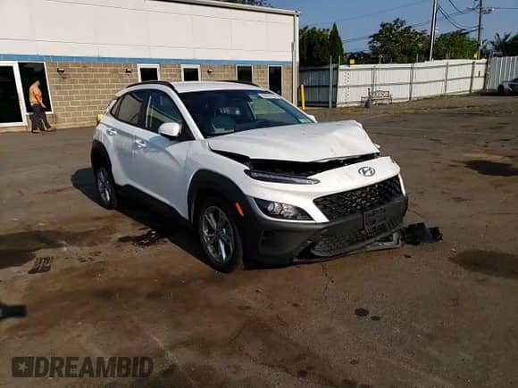 2022 Hyundai Kona SEL z VIN KM8K6CAB6NU863583, wystawiony jako Copart lot #66851785 z przebiegiem 17 430 mil mil oraz Szkoda całkowita • Salvage title. Historia ofert i sprzedaży dostępna na DreamBid. Obrazek 14.