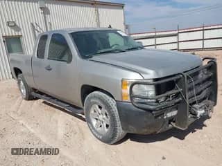 2009 Chevrolet Silverado 1500 LS with VIN 2GCEC19CX91116517, listed as a IAAI auction lot 43444371 with Not provided miles and . Bid and sale history available at DreamBid. Image 1.