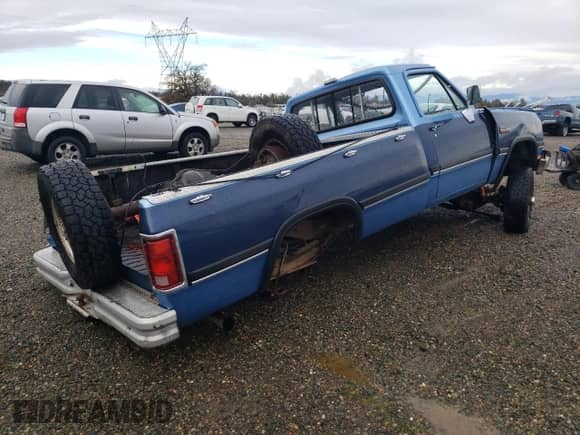 1991 Dodge D/W 250 with VIN 1B7KM26C9MS309339, listed as a Copart auction lot 85757714 with 206,828 mi miles and Salvage title. Bid and sale history available at DreamBid. Image 3.