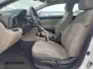 2020 Hyundai Elantra SE с VIN 5NPD74LFXLH615134, выставлен на аукционе Copart как лот 87060415 с пробегом 59 452 миль миль и Списание • Salvage title. История ставок и продаж доступна на DreamBid. Изображение 7.