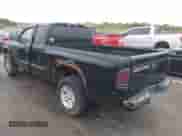 2001 Dodge Dakota Sport z VIN 1B7GG22N81S212519, wystawiony jako IAAI lot #43557080 z przebiegiem 150 028 mil mil oraz . Historia ofert i sprzedaży dostępna na DreamBid. Obrazek 3.