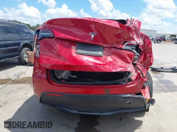 2023 Tesla Model Y Long Range with VIN 7SAYGDEE5PA177066, listed as a IAAI auction lot 43011026 with 21,962 mi miles and . Bid and sale history available at DreamBid. Image 6.