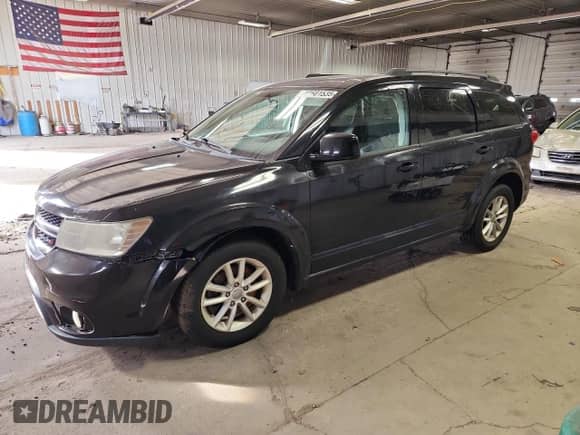2017 Dodge Journey SXT with VIN 3C4PDDBGXHT512819, listed as a Copart auction lot 82601535 with 109,243 mi miles and Clean title. Bid and sale history available at DreamBid. Image 1.