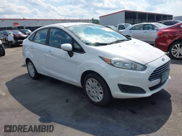 2015 Ford Fiesta S z VIN 3FADP4AJ9FM144900, wystawiony jako IAAI lot #43153351 z przebiegiem 154 259 mil mil oraz . Historia ofert i sprzedaży dostępna na DreamBid. Obrazek 1.