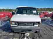 2004 Ford Econoline Cargo z VIN 1FTNE24W64HA83040, wystawiony jako IAAI lot #41341372 z przebiegiem Nie podano mil oraz . Historia ofert i sprzedaży dostępna na DreamBid. Obrazek 12.