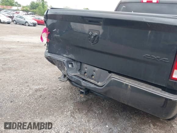 2018 Ram 1500 Tradesman с VIN 1C6RR7FT5JS320998, выставлен на аукционе IAAI как лот 42262904 с пробегом 257 480 миль миль и . История ставок и продаж доступна на DreamBid. Изображение 6.