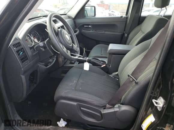 2011 Jeep Liberty Sport с VIN 1J4PN2GK5BW575174, выставлен на аукционе Copart как лот 45676035 с пробегом 130 950 миль миль и Списание • Salvage title. История ставок и продаж доступна на DreamBid. Изображение 7.