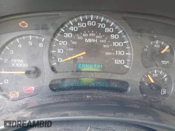 2004 Chevrolet Silverado 2500HD LS with VIN 1GCHK29U04E108433, listed as a IAAI auction lot 42333021 with 227,565 mi miles and . Bid and sale history available at DreamBid. Image 7.