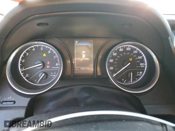 2020 Toyota Camry LE z VIN 4T1C11AK2LU306688, wystawiony jako Copart lot #82510505 z przebiegiem 104 108 mil mil oraz Szkoda całkowita • Salvage title. Historia ofert i sprzedaży dostępna na DreamBid. Obrazek 9.