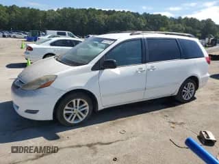 2008 Toyota Sienna LE z VIN 5TDZK23C18S105206, wystawiony jako Copart lot #86142755 z przebiegiem 187 532 mil mil oraz Czysty tytuł • Clean title. Historia ofert i sprzedaży dostępna na DreamBid. Obrazek 1.