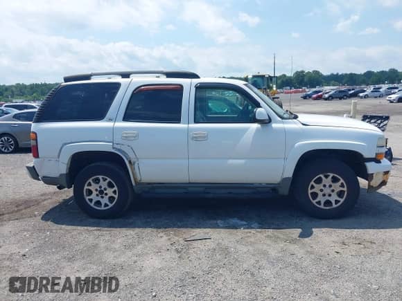 2002 Chevrolet Tahoe Z71 с VIN 1GNEK13Z22R226546, выставлен на аукционе IAAI как лот 42733647 с пробегом 190 114 миль миль и . История ставок и продаж доступна на DreamBid. Изображение 13.