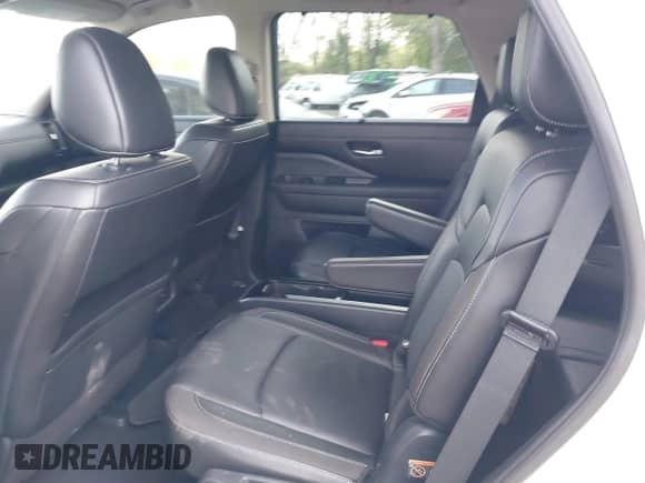 2024 Nissan Pathfinder SL with VIN 5N1DR3CD3RC265901, listed as a IAAI auction lot 42157330 with 29,804 mi miles and . Bid and sale history available at DreamBid. Image 8.